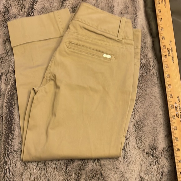 White House Black market Capri pants size 2 - Picture 2 of 5